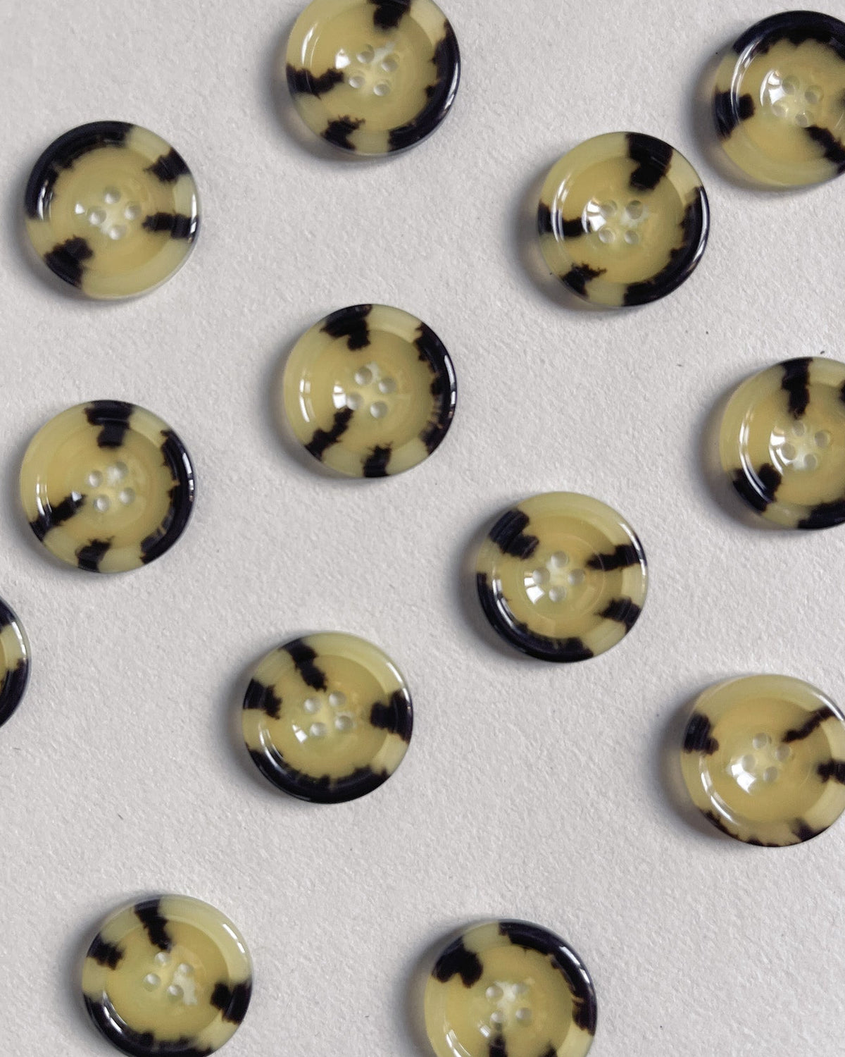 Cornu Button | 36 ligne 23mm